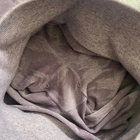 Gymshark OG Camo Leggings Lavendar - Picture 6 of 7